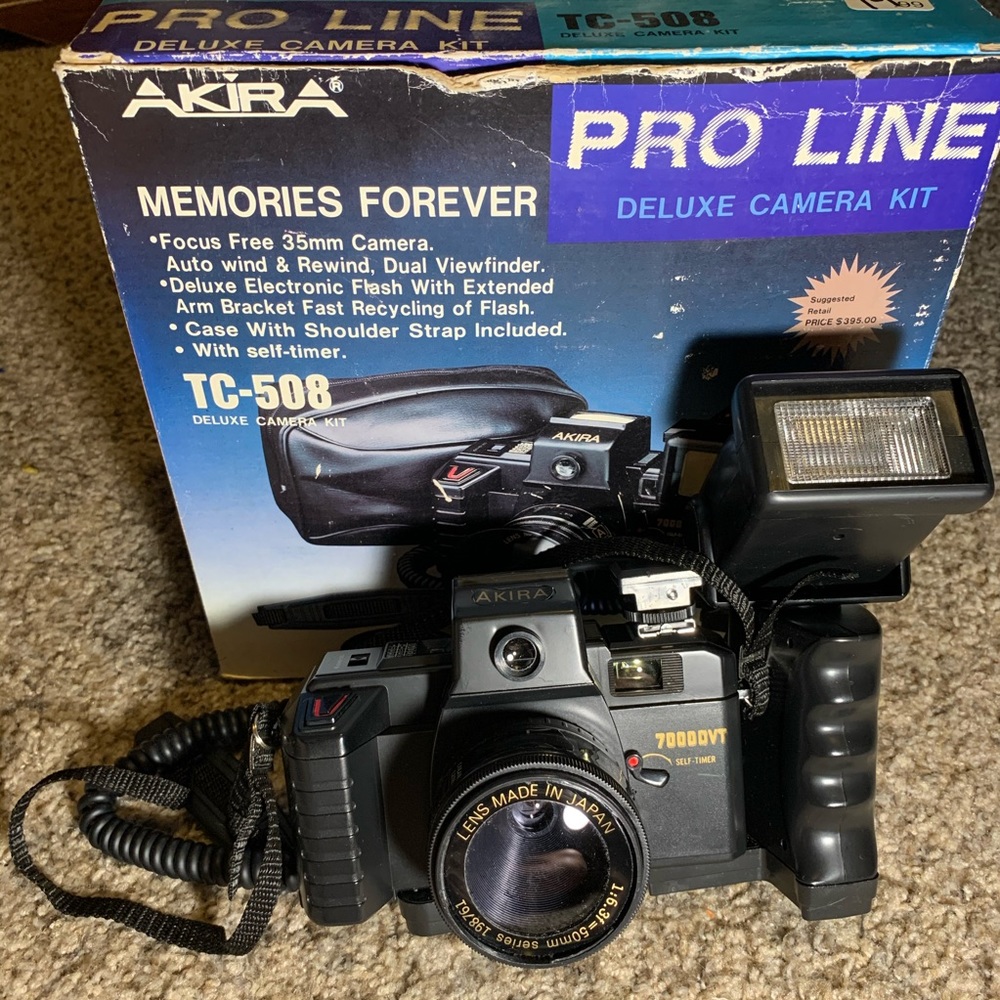 AKIRA Pro Line TC-508 35mm Camera Deluxe Kit